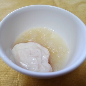 離乳食中期☆ すりおろし梨のせヨーグルト
